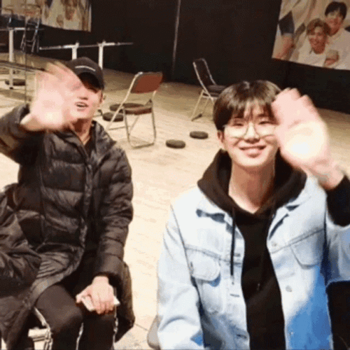 Smile And Wave Boys Kim Ha-Neul GIF