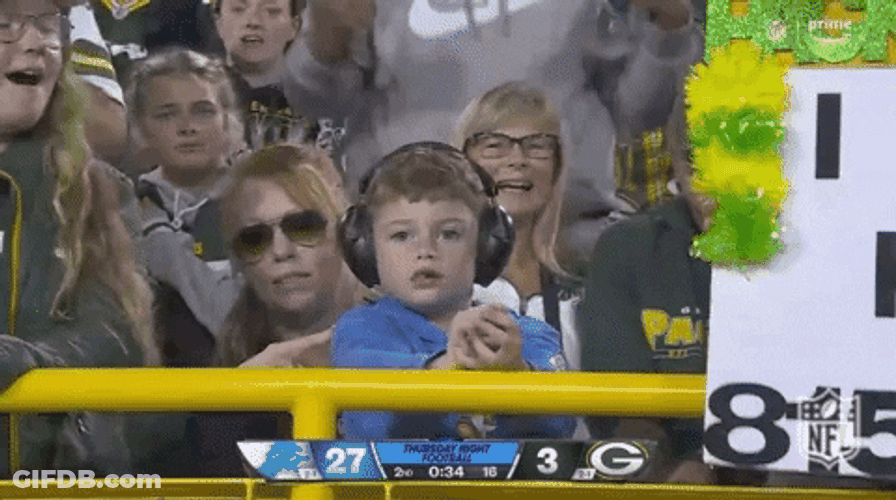 Smile And Wave Boys NFL Boy Audience GIF