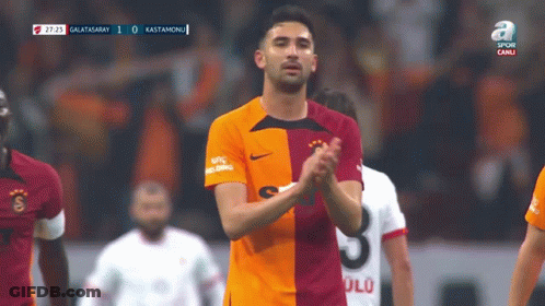 Soccer Player Applauding Galatasaray 1-0 Kastamonu GIF