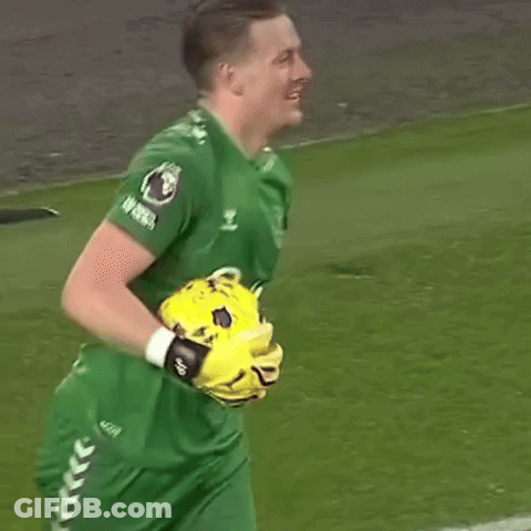 Soccer Player In Green Cafe Shirt GIF