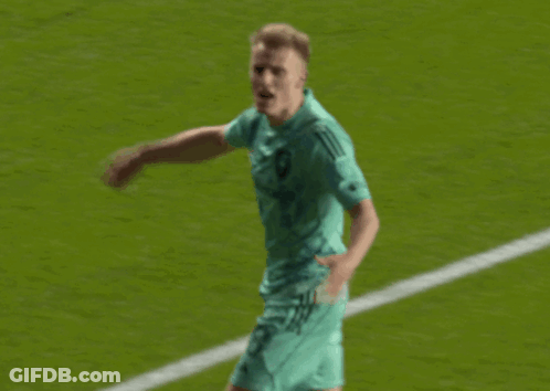 Soccer Player In Heritage Jersey GIF