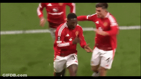 Soccer Player In Red Jersey Number 3 GIF