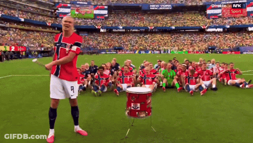 Soccer Player In Red Jersey Number 9 GIF