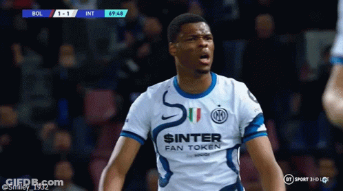 Soccer Player In Sinter Fan Token Jersey GIF
