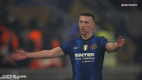 Soccer Player In Sinter Fan Token Shirt GIF
