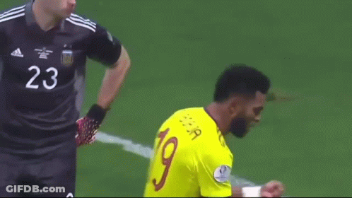 Soccer Player In Yellow Jersey Number 19 GIF
