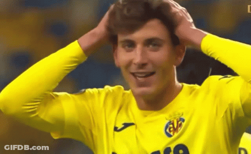 Soccer Player In Yellow Jersey Number 19 GIF