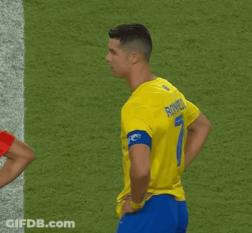 Soccer Player In Yellow Jersey Number 7 GIF