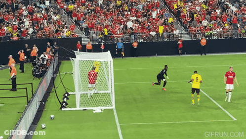 Soccer Player In Yellow Jersey Number 9 GIF