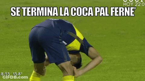 Soccer Player Kneeling Se Termina La Coca Pal Ferne GIF