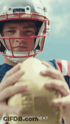 Soccer Player Number 17 Running On Field GIF