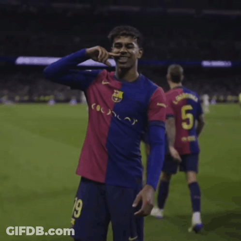 Soccer Player Number 5 On Field GIF