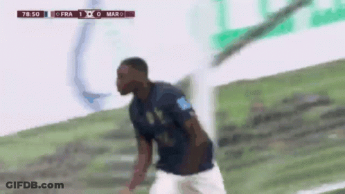 Soccer Player Running Score 1-0 GIF