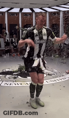 Soccer Player Wearing Riselo Jersey GIF