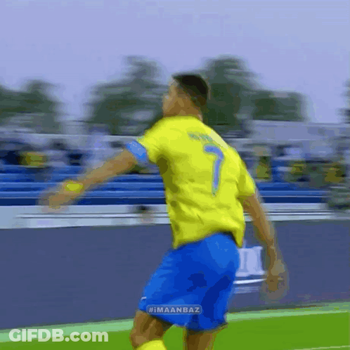 Soccer Player Yellow Shirt Number 7 GIF