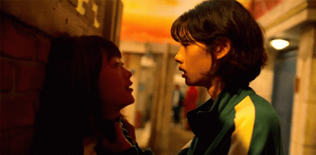 Squid Game Kang Sae-Byeok Grabbing Ji-Yeong GIF