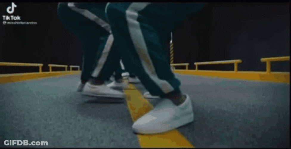 Squid Games Tug Of War GIF