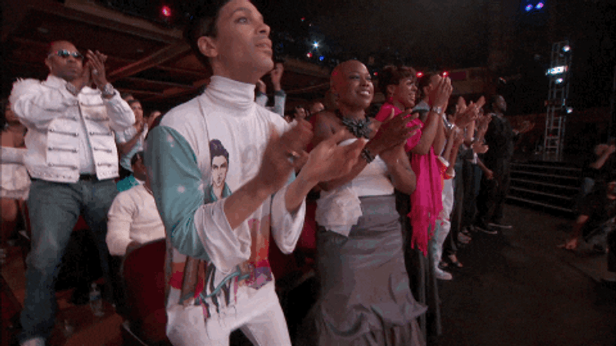 Standing Ovation Clapping Crowd Prince Bet Awards 2010 GIF