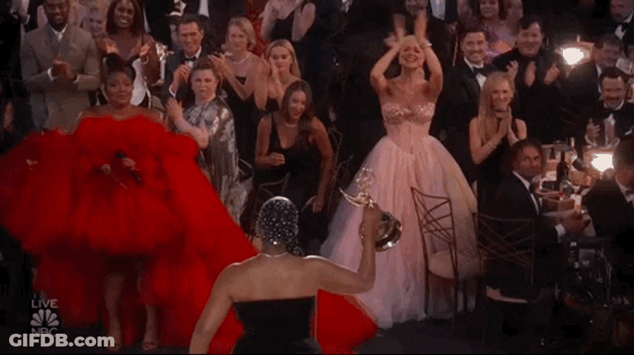 Standing Ovation Trophy Crowd Cheer Emmy’s 2022 GIF