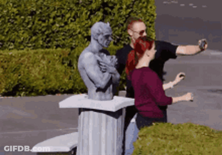 Statue Scary Surprise Prank Funny Reaction GIF