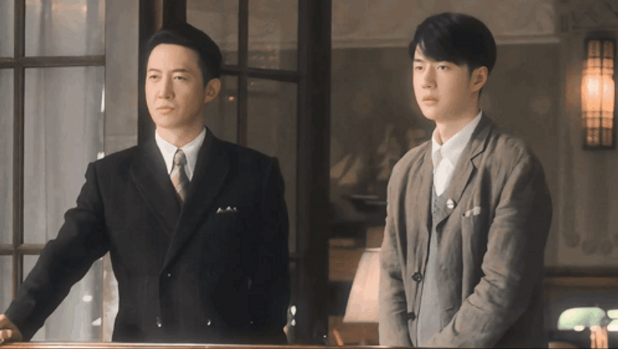 Storm Chaser Wang Yibo And Wang Yang GIF
