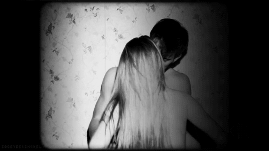 Strapless Besos Apasionados GIF