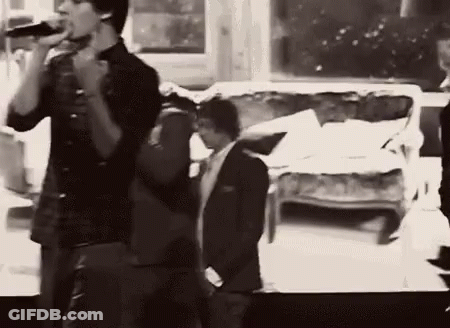 Stylinson Larry GIF