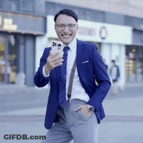 Super Idol Tian Yiming Holding Phone While Dancing GIF