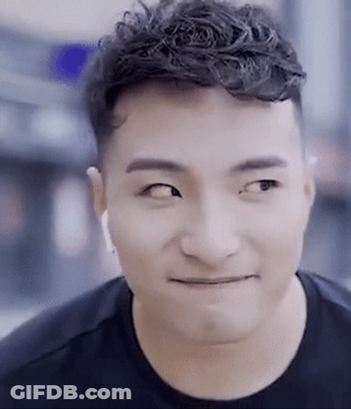Super Idol Tian Yiming Looking Left And Right Side GIF