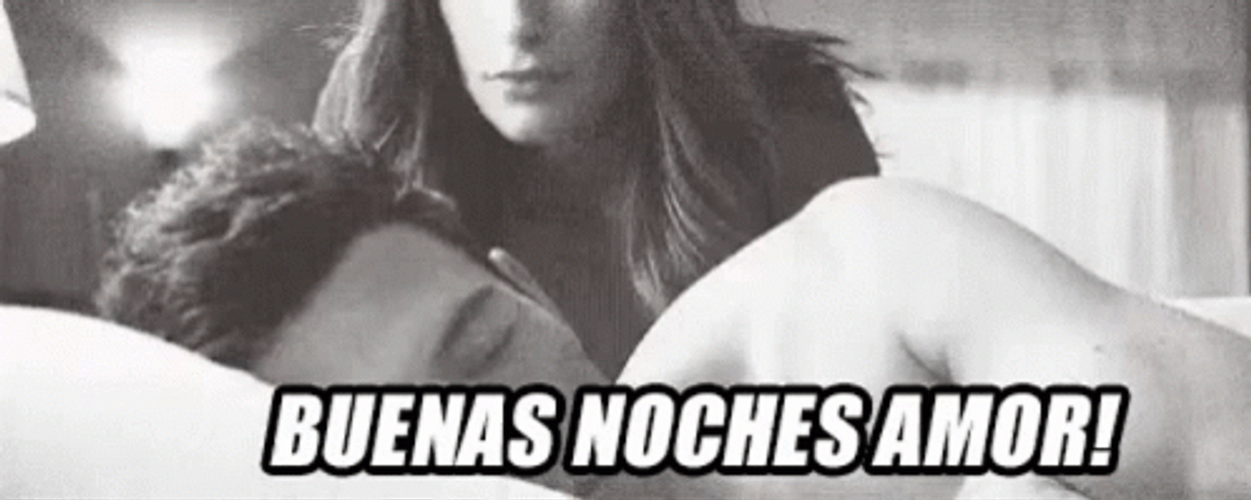 Sweet Couple Kiss Buenas Noches Amor GIF