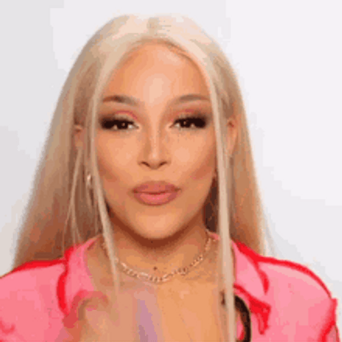 Sweet Doja Cat Blow Kiss Wave Goodbye GIF