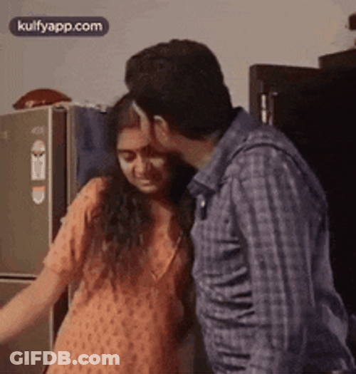 Sweet Husband Forehead Kiss Good Morning Wife GIF
