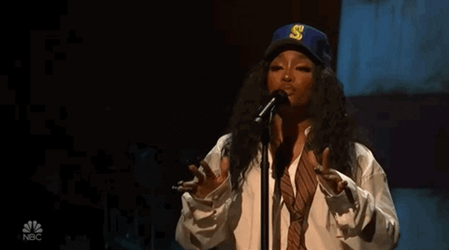 Sza Singing Saturday Night Live Performance GIF