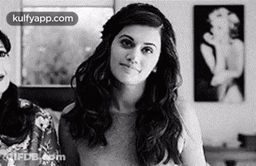 Taapsee Pannu.Gif GIF