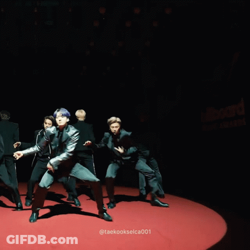Taekookselca001 Taekookselca002 GIF