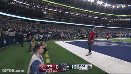 Tampa Bay Buccaneers Vs Dallas Cowboys Football Game GIF