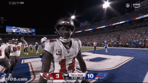 Tampa Bay Buccaneers Vs Los Angeles Rams Football Game GIF