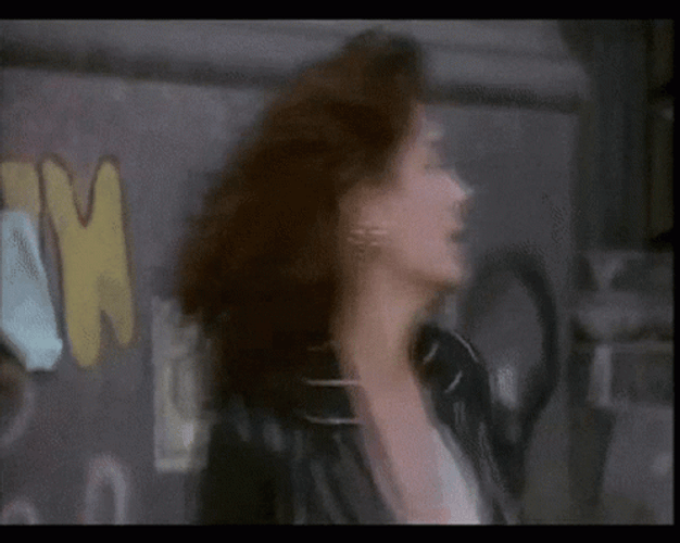 Tg Tf Pretty Woman Hand Transitioning GIF