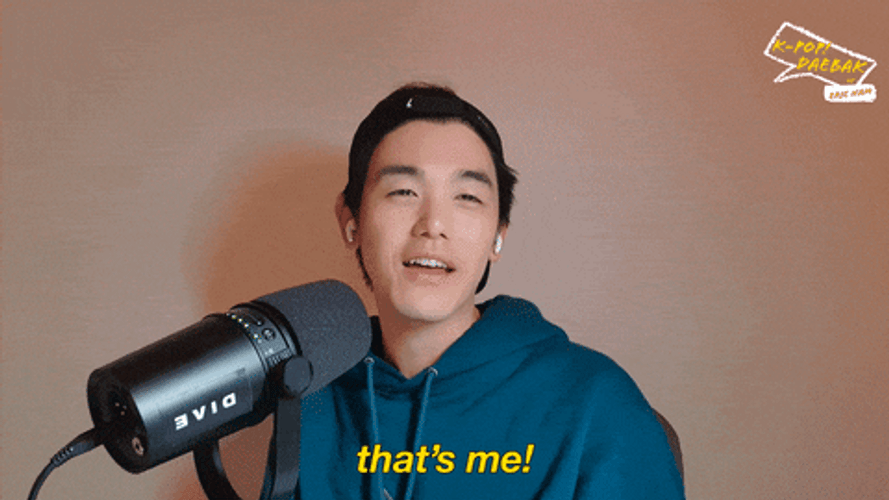 Thats Me Wave Hand Korean Boy GIF