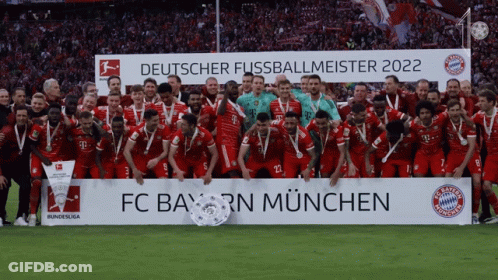 The Fc Bayern Munchen Team Poses For A Picture GIF