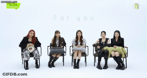 Three Girls Sitting With Pillows Saying Kami Akan GIF