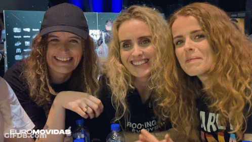 Three Women Are Posing For A Photo With The Words Euromovidas On The Bottom GIF
