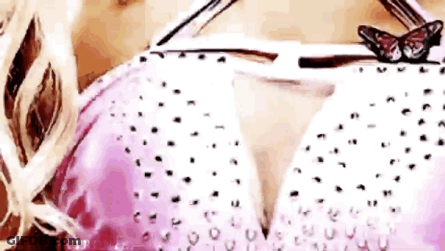 Tiffany Stratton Professional Wrestler GIF