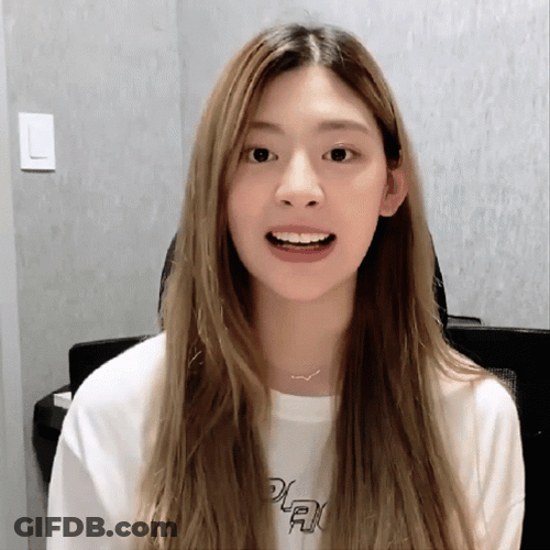 Too Small Stayc Seeun Kpop GIF