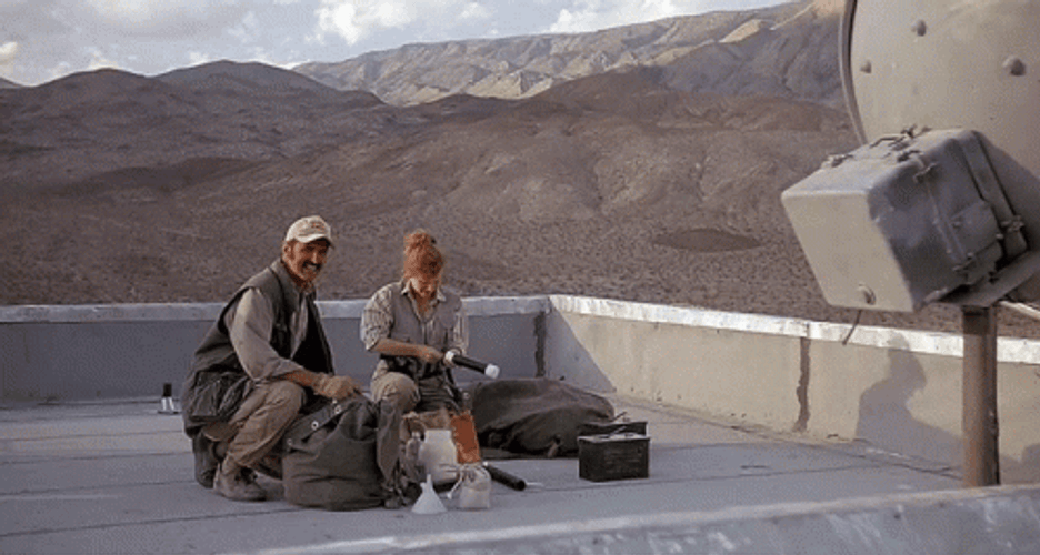 Tremors Burt And Heather Going Prepared GIF