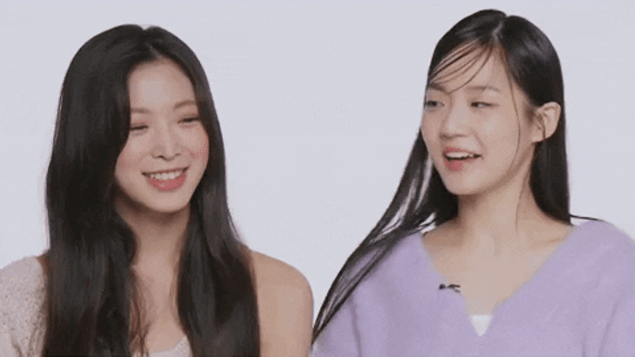 Triples Getting Pats From Seoyeon GIF