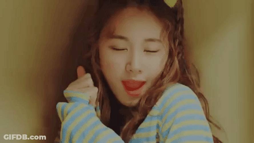 Twice Member Chaeyoung Cute Reaction GIF