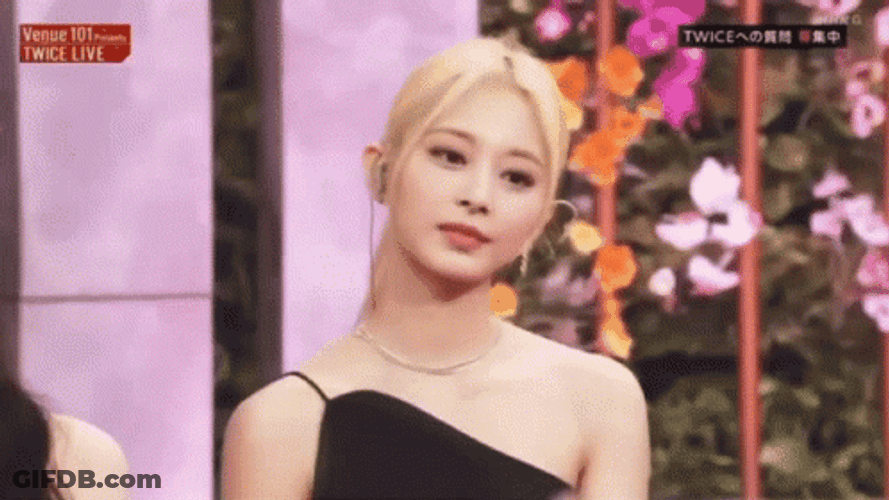 Twice Tzuyu Kiss GIF