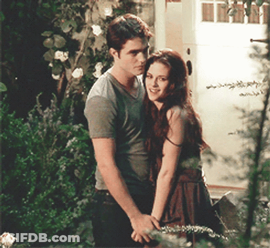 Twilight Edward And Bella Hug GIF
