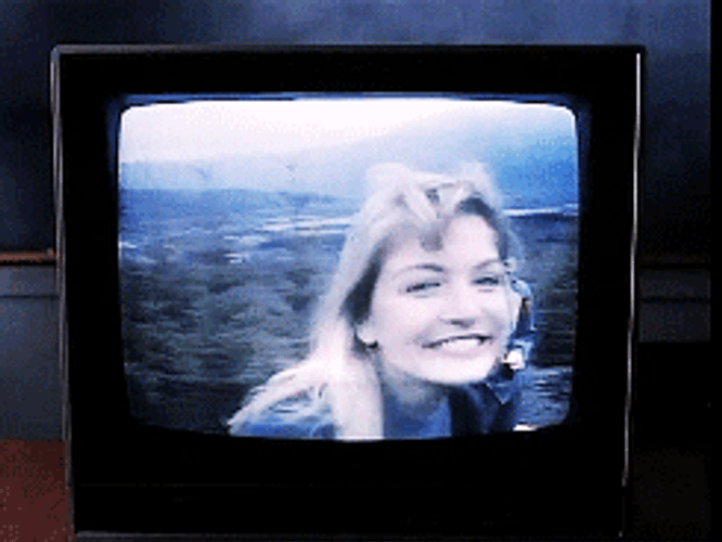 Twin Peaks Pilot Episode Sheryl Lee Laura Palmer TV GIF